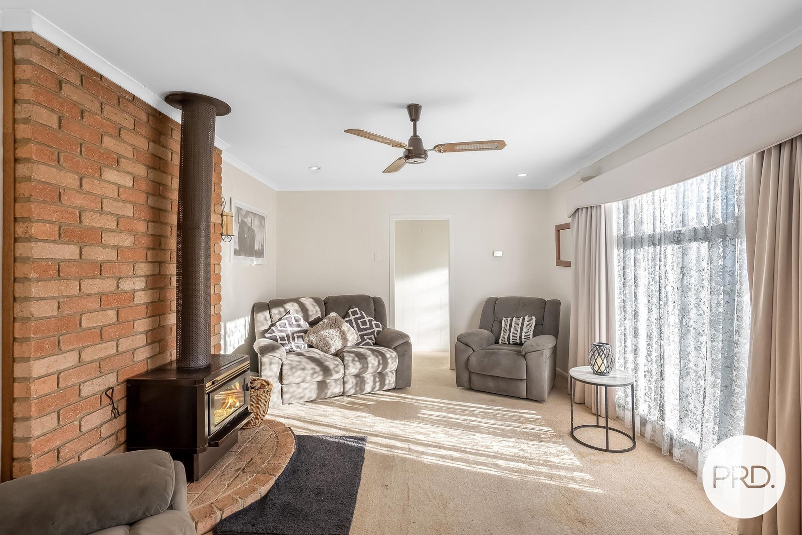 2 Eagle Street CLAREMONT 27