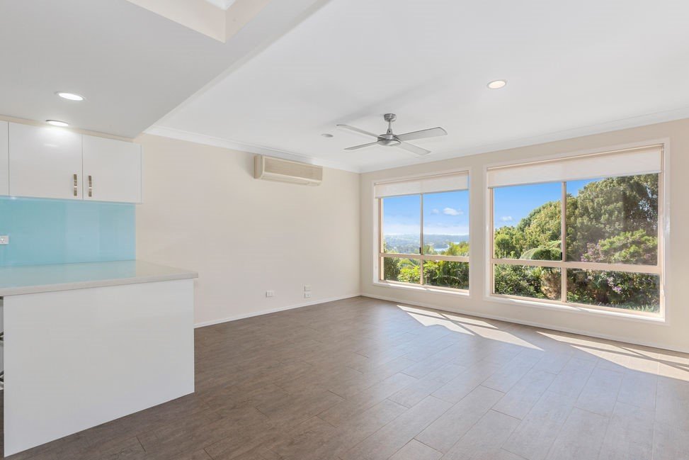 2 Eaglemont Drive TERRANORA 13