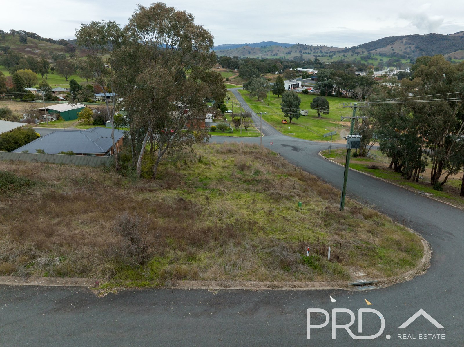 2 Eberlin Place TUMUT 2
