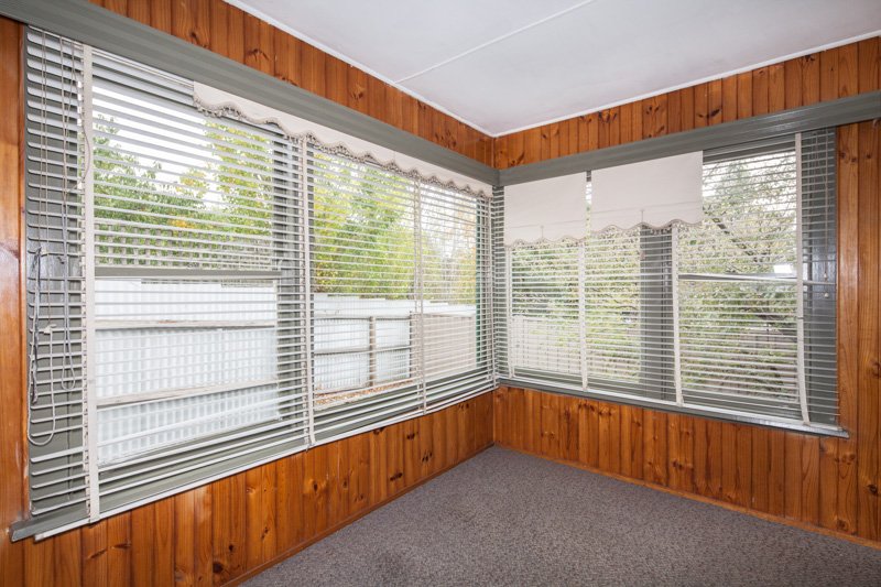 2 Eddy Avenue MOUNT HELEN 4