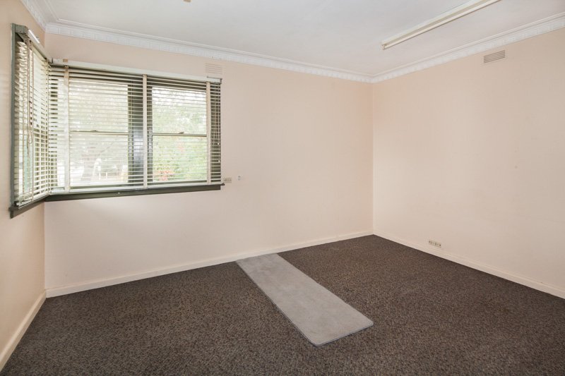 2 Eddy Avenue MOUNT HELEN 5