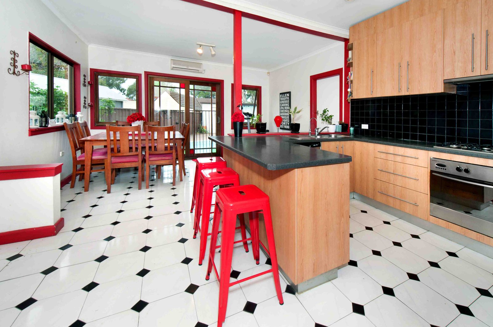 2 Edgehill Avenue BOTANY 2