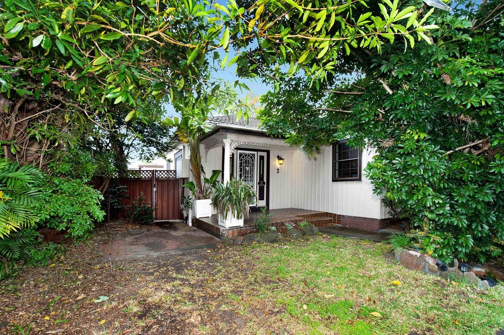 2 Edgehill Avenue BOTANY 6