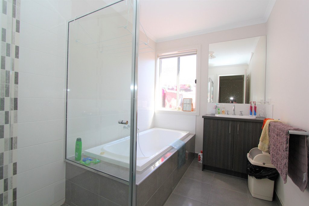 2 Eldridge Court SEBASTOPOL 4