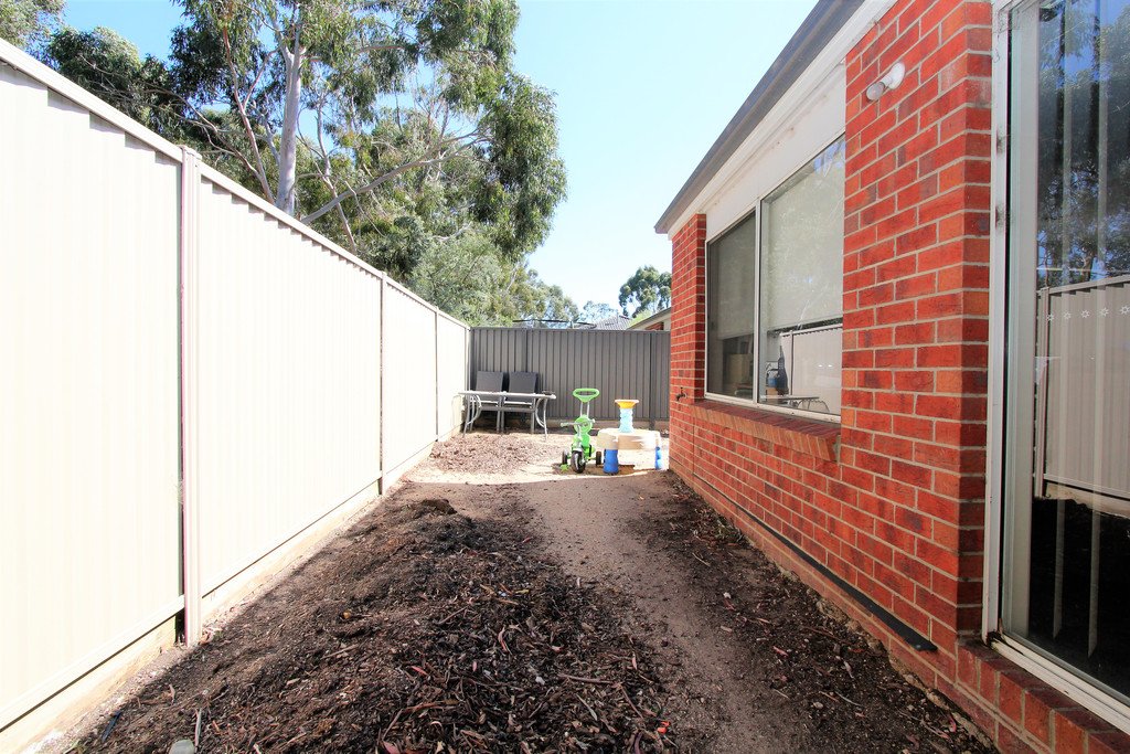 2 Eldridge Court SEBASTOPOL 9