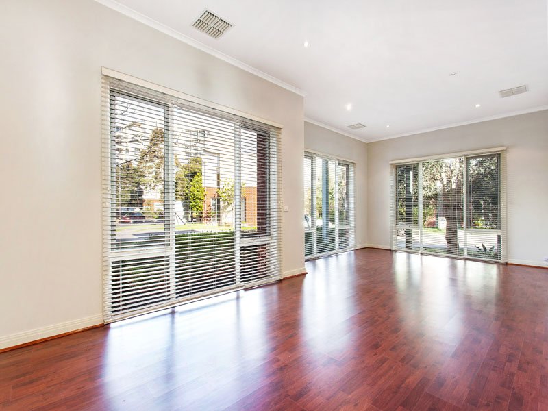 Gallery: 2 Ellinis Mews