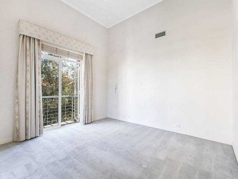 Gallery: 2 Ellinis Mews