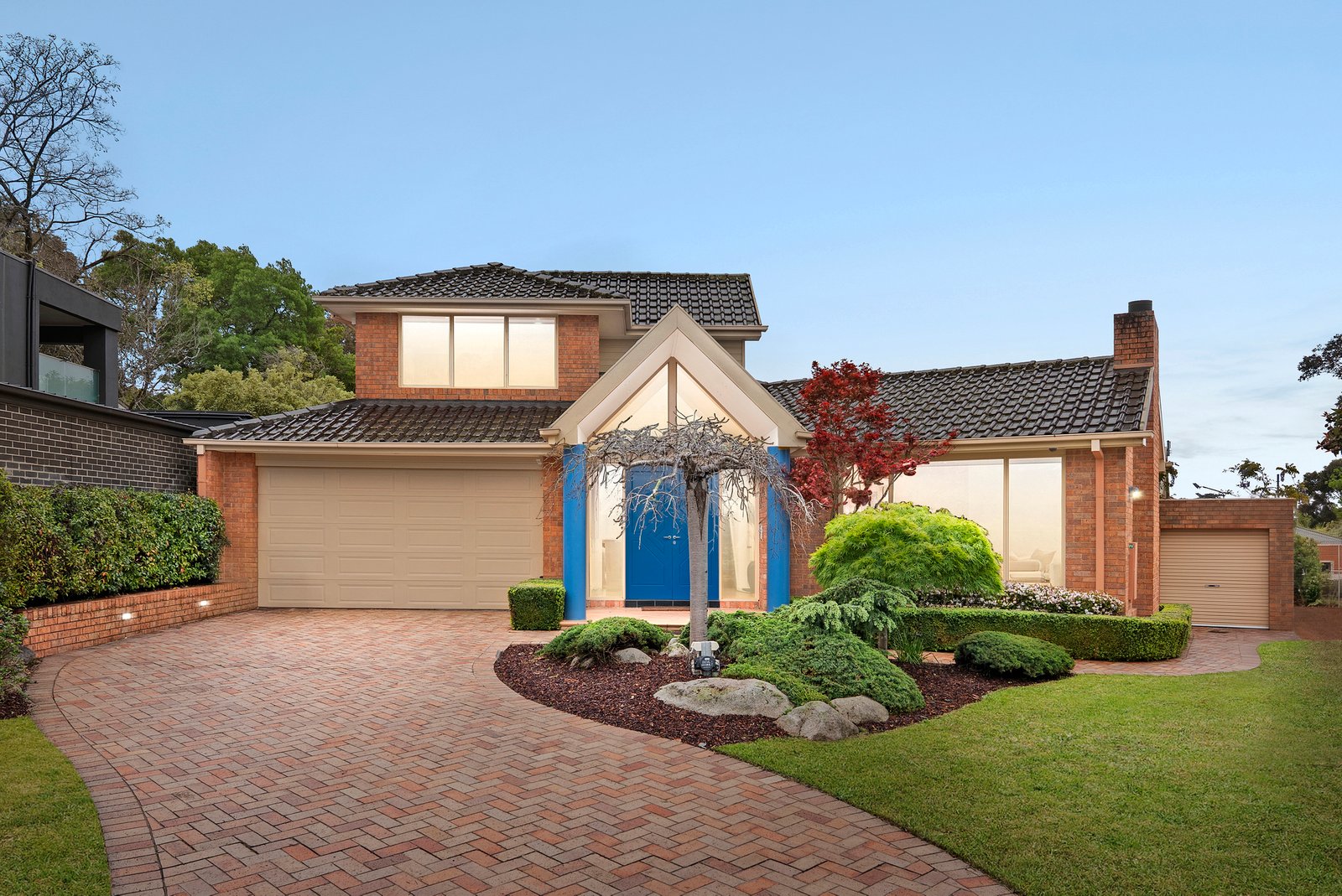 Gallery: 2 Elonara Court