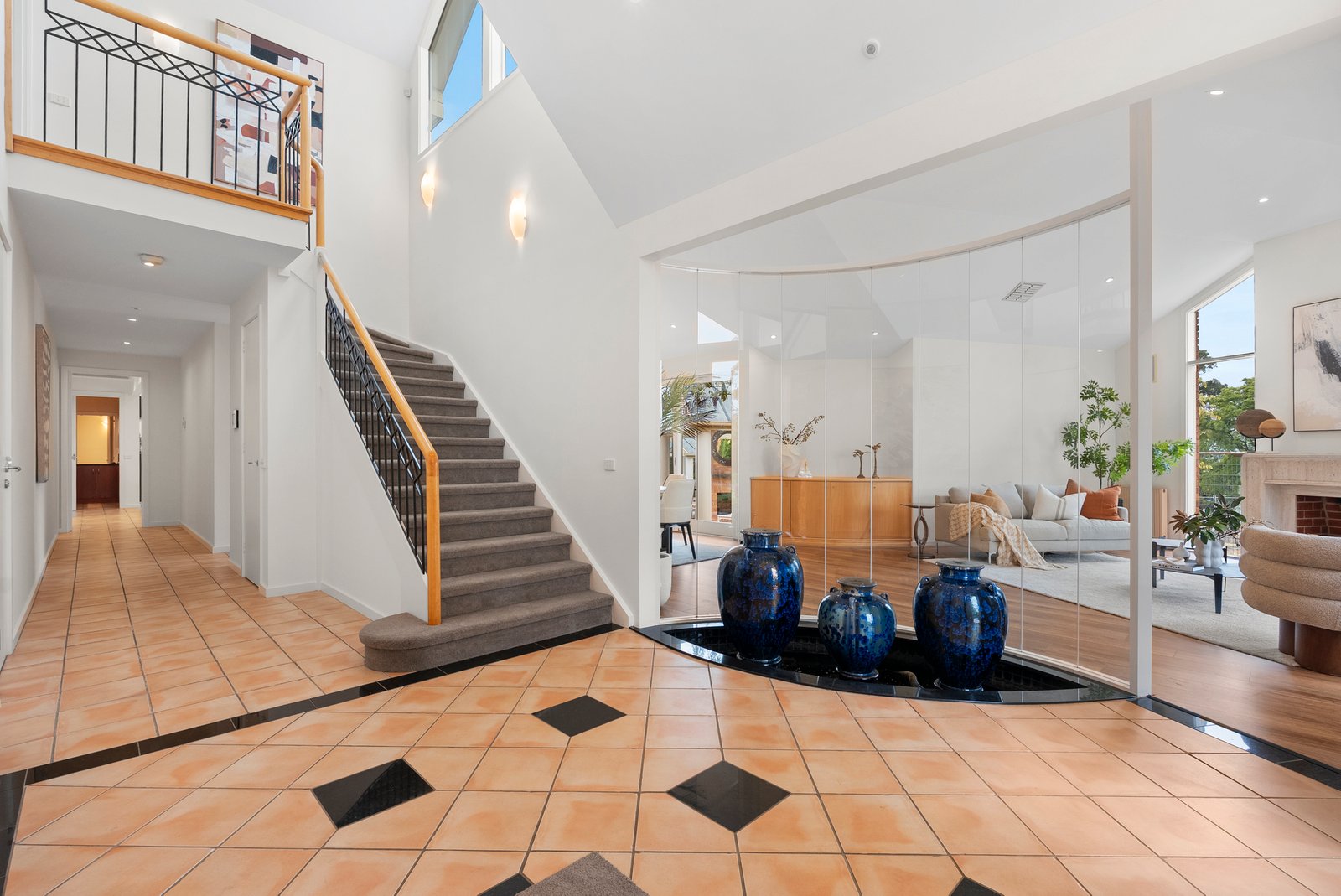 Gallery: 2 Elonara Court