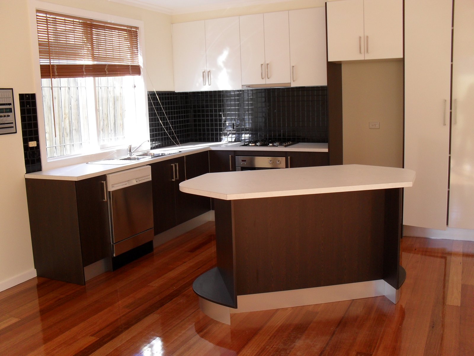 Gallery: 2 Emerald Street