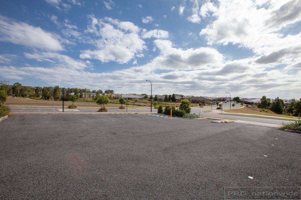 2 Emperor Parade CHISHOLM 2