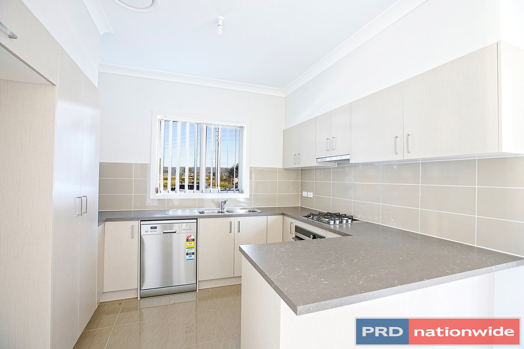 2 Empire Circuit PENRITH 2