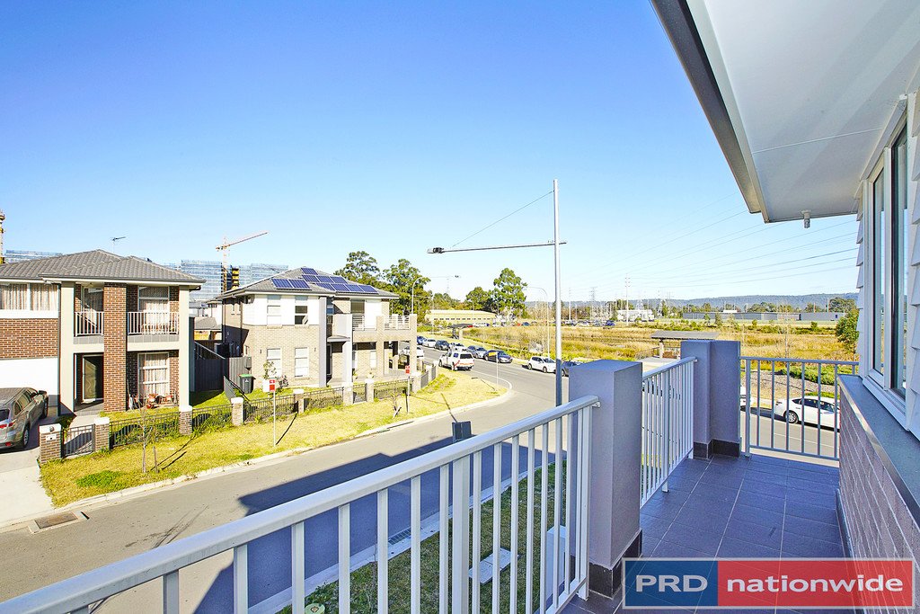 2 Empire Circuit PENRITH 5