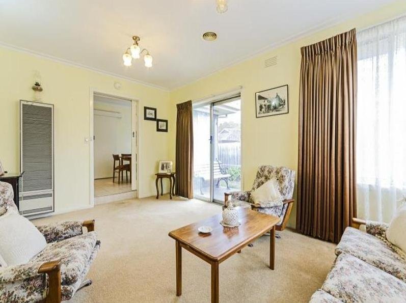 Gallery: 2 Englewood Court