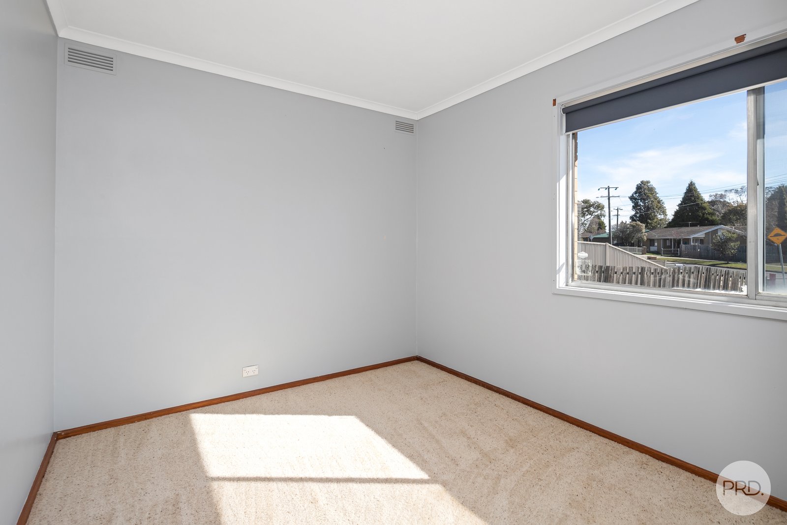 2 Erica Street WENDOUREE 8