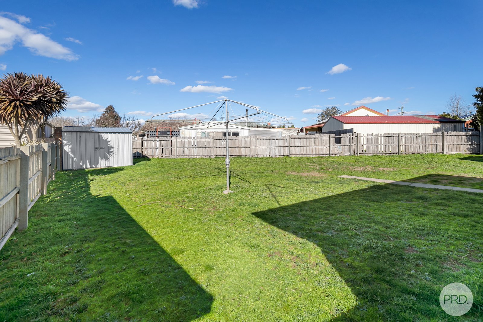 2 Erica Street WENDOUREE 13
