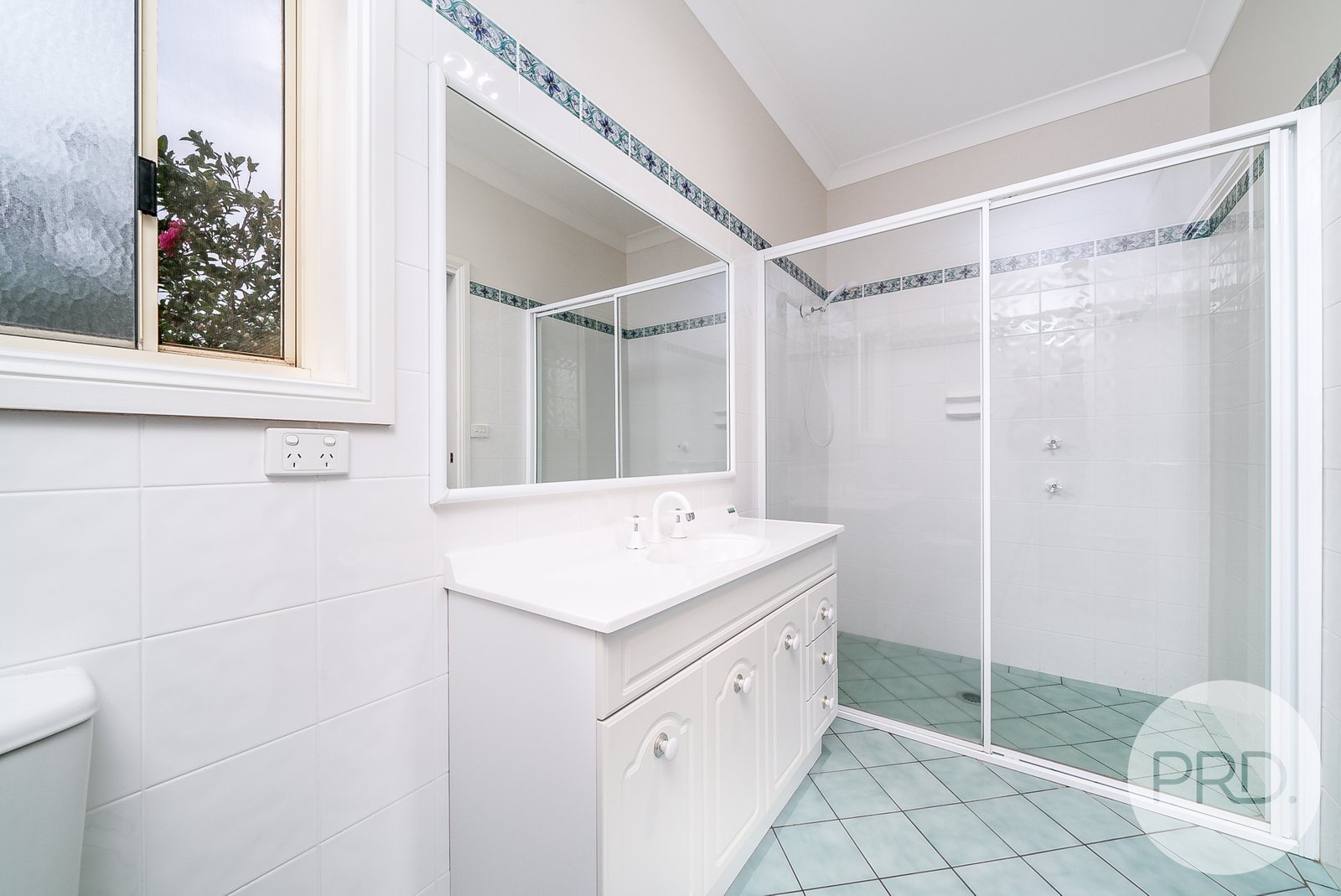 2 Evangelist Avenue LAKE ALBERT 13