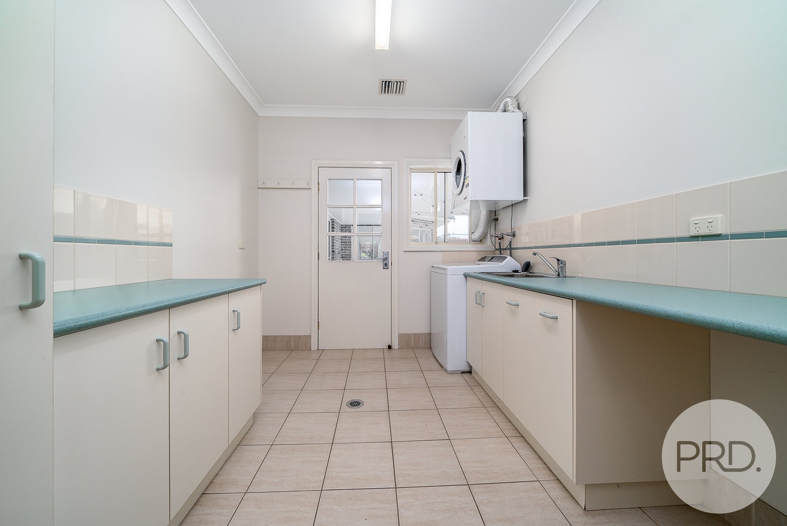 2 Evangelist Avenue LAKE ALBERT 15