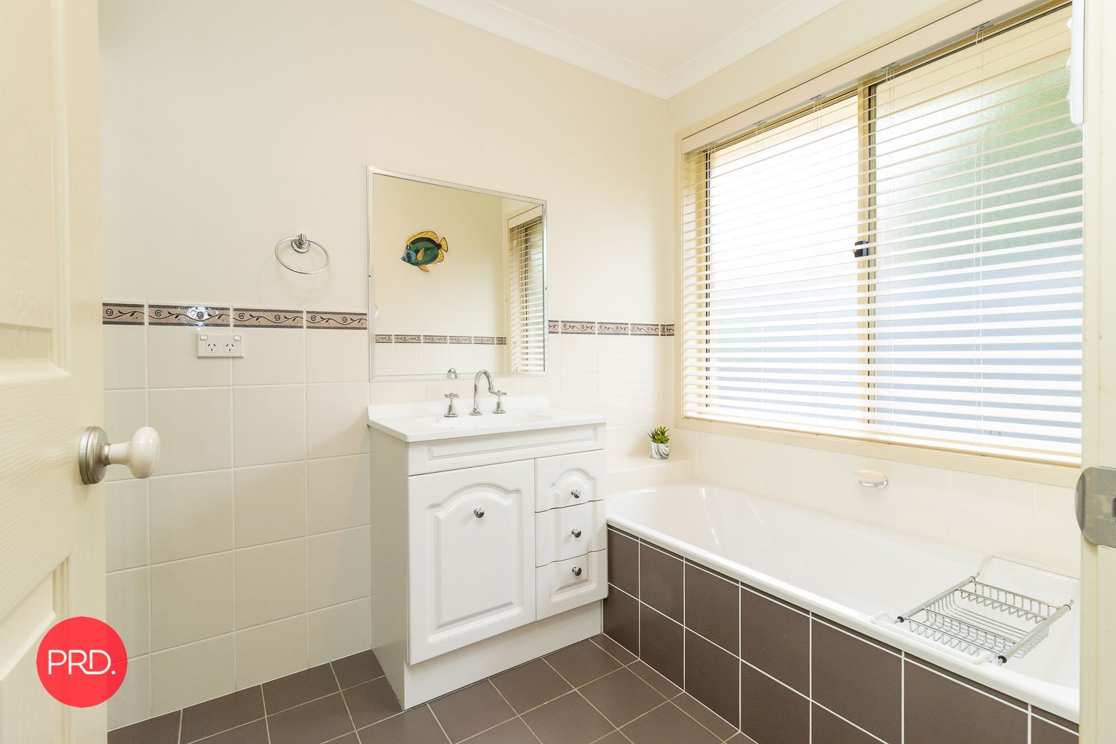 2 Eyre Street BUNGENDORE 21