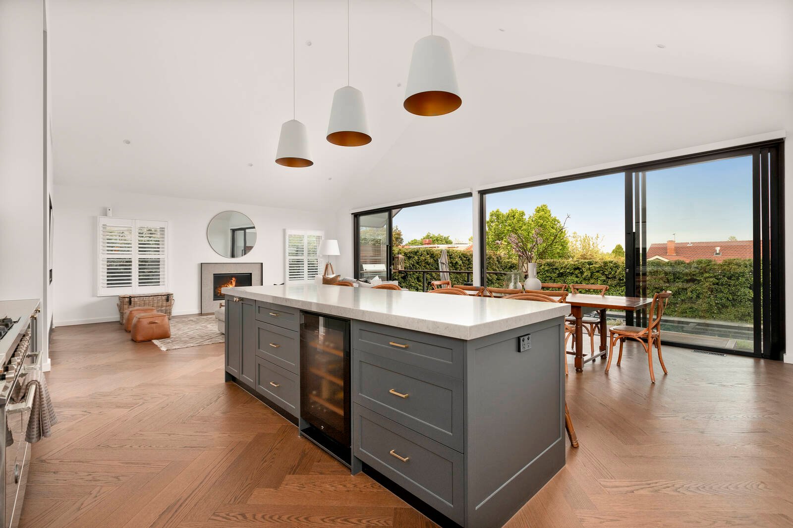 Real Estate and Property in 2 Fairview Grove, Glen Iris, VIC