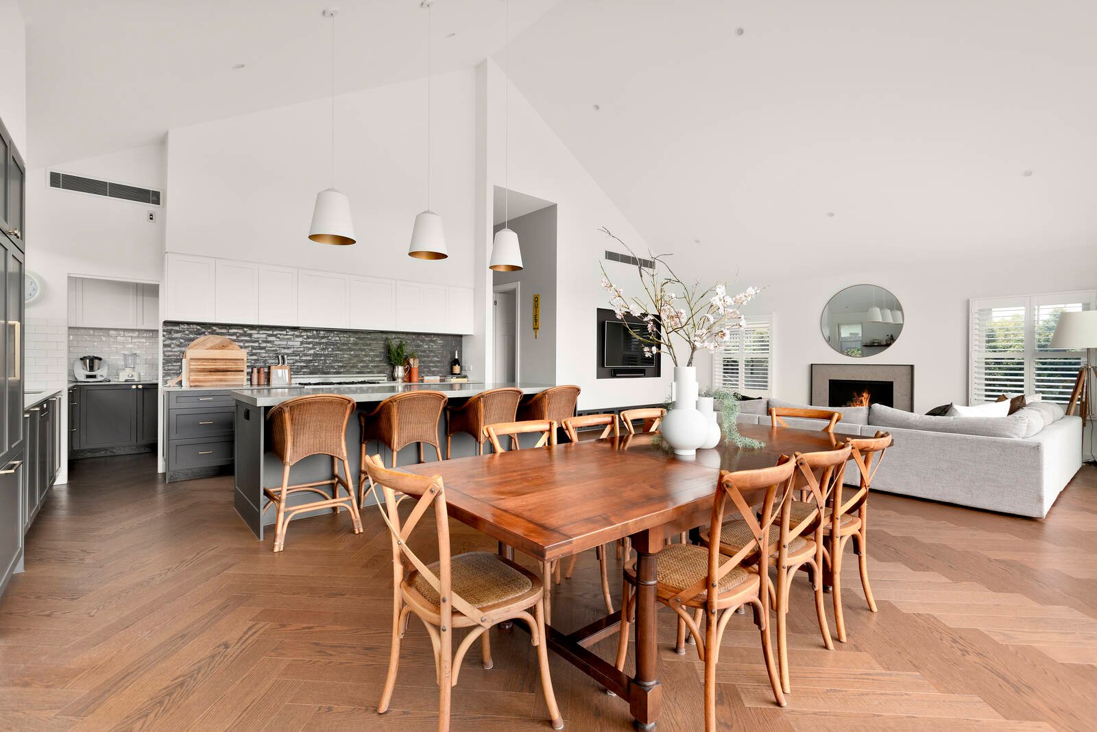 Real Estate and Property in 2 Fairview Grove, Glen Iris, VIC