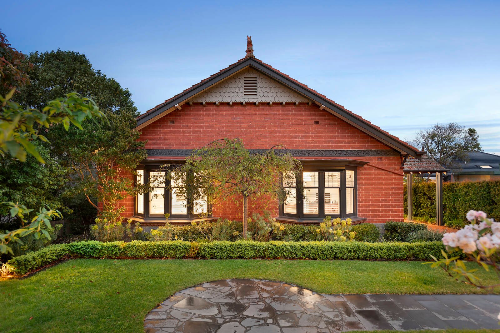 Real Estate and Property in 2 Fairview Grove, Glen Iris, VIC