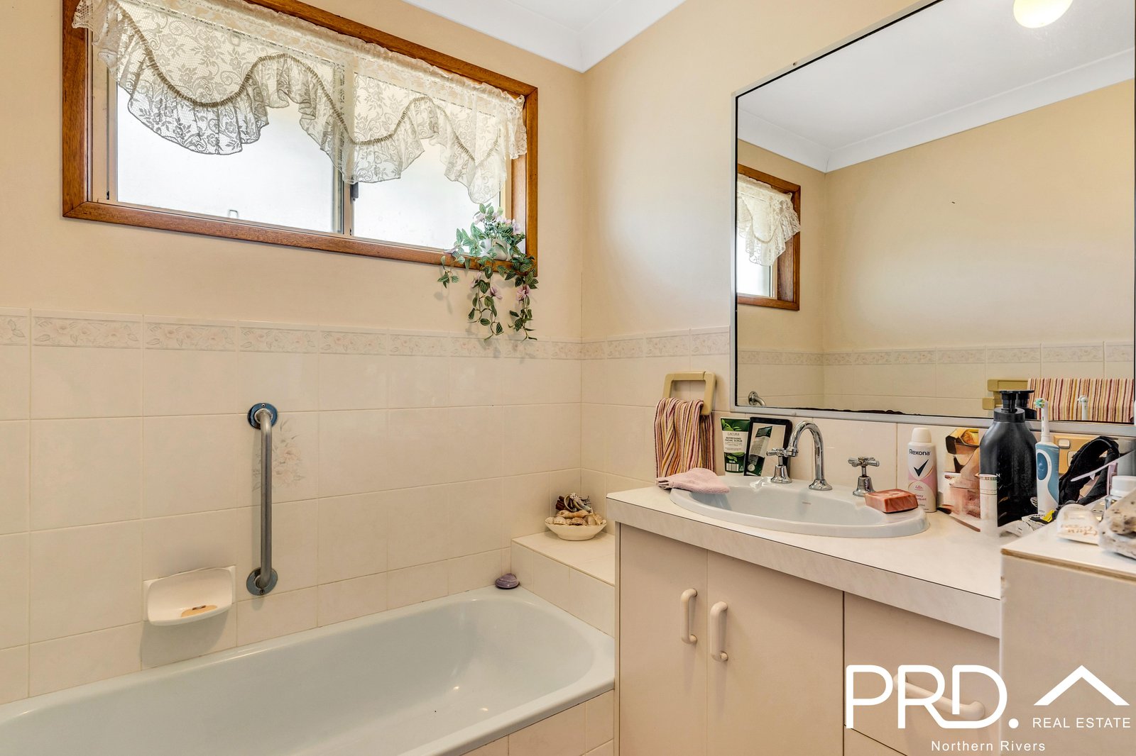 2 Fairway Drive CASINO 19