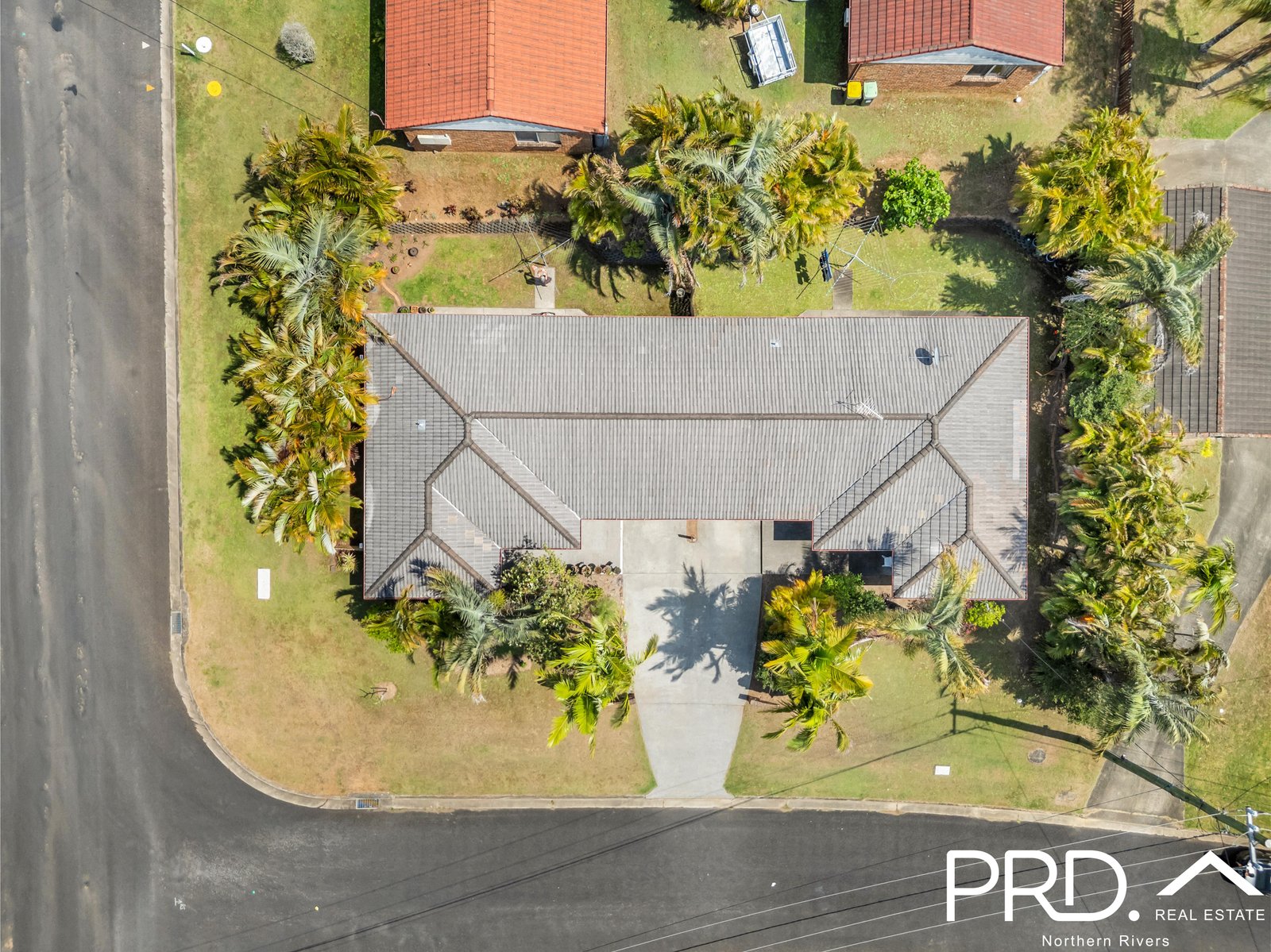 2 Fairway Drive CASINO 24