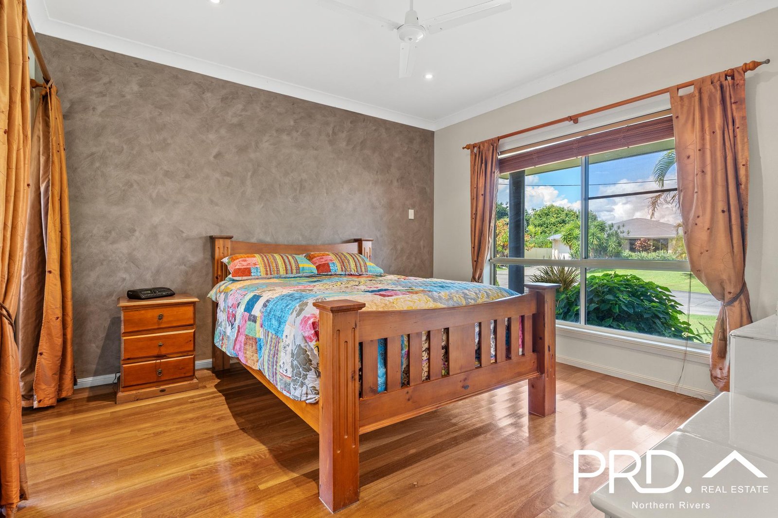 2 Farm Place CASINO 8