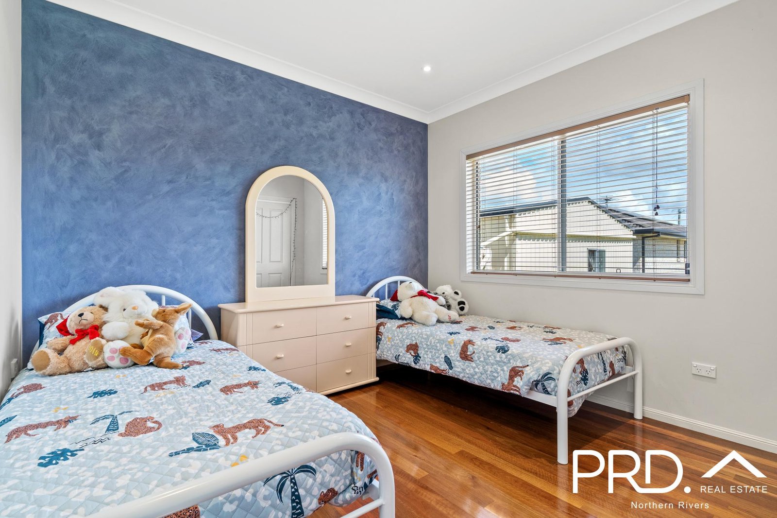 2 Farm Place CASINO 9