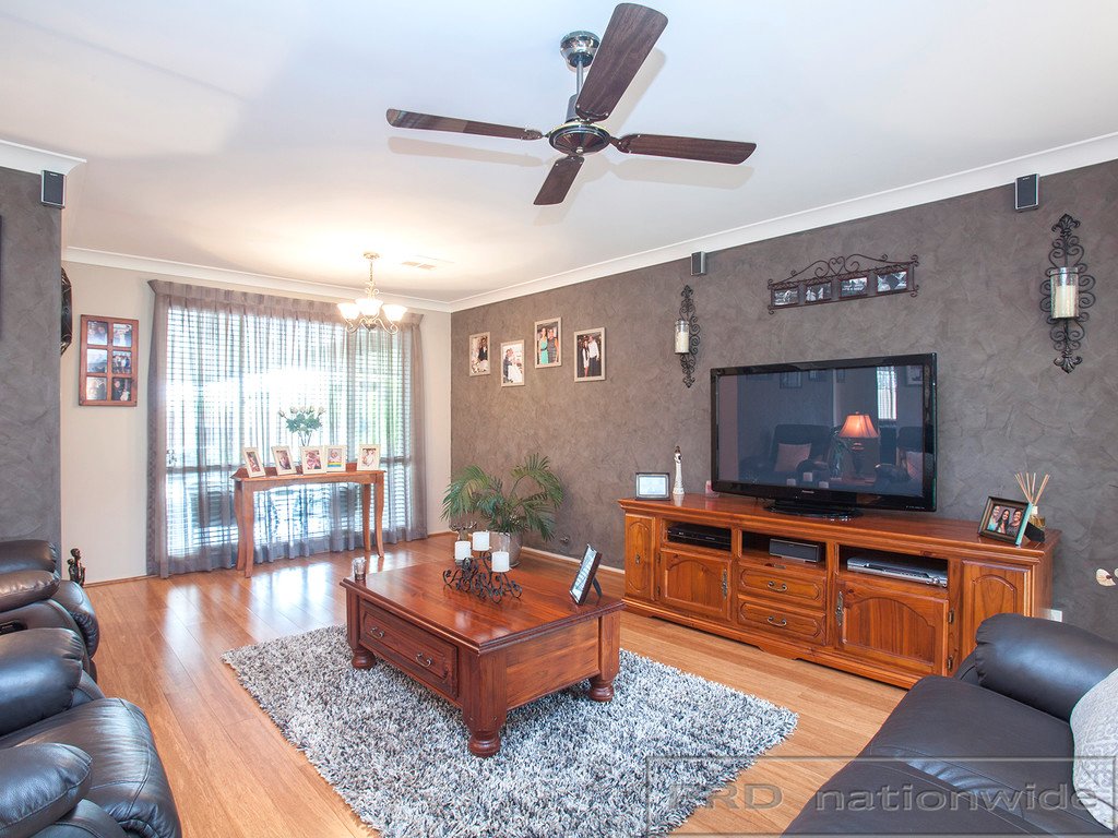 2 Featherwood Place THORNTON 2