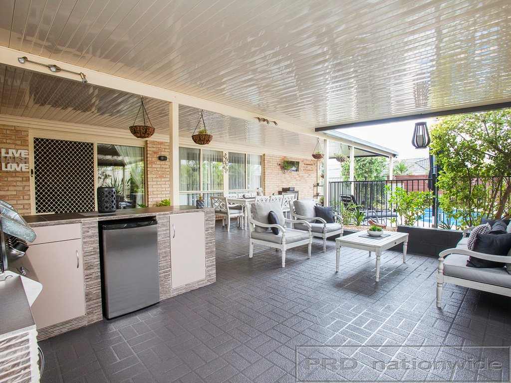 2 Featherwood Place THORNTON 3