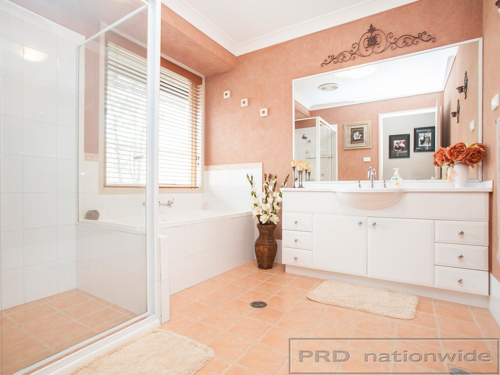 2 Featherwood Place THORNTON 11