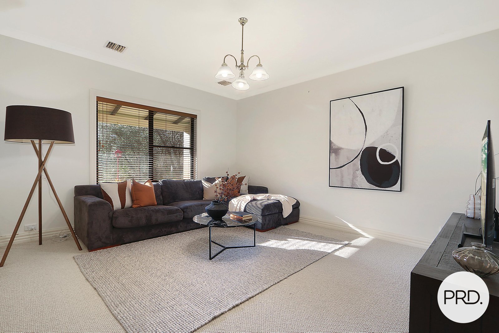 2 Finlay Road THURGOONA 7