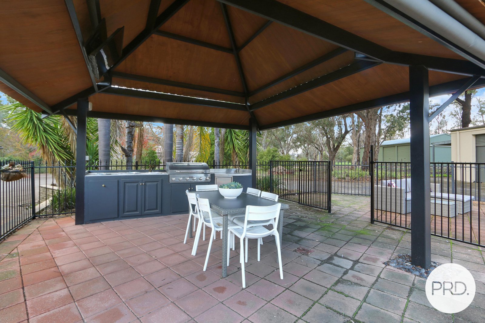 2 Finlay Road THURGOONA 26