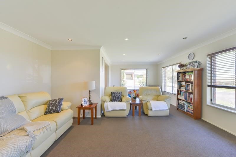 2 Fiona Street TAMWORTH 3