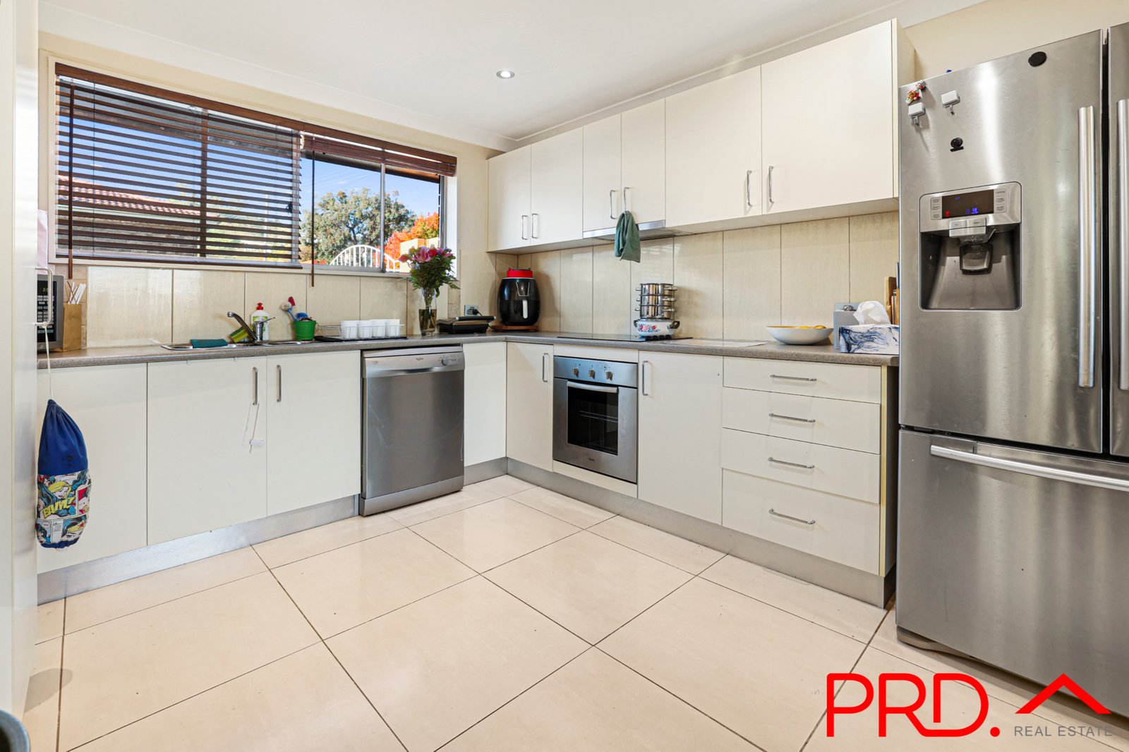 2 Fiona Street TAMWORTH 7