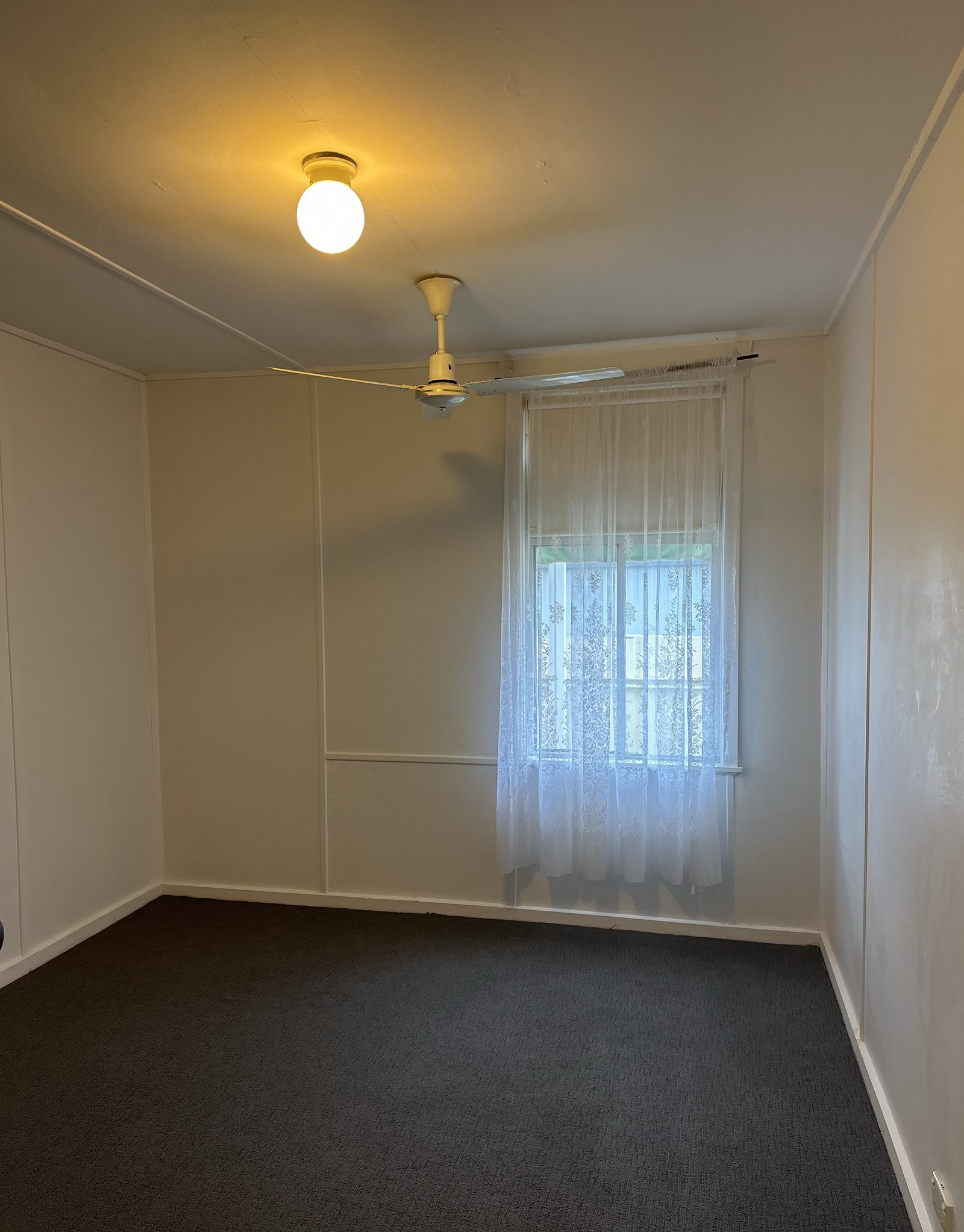 2 Flinders Court TUMUT 3