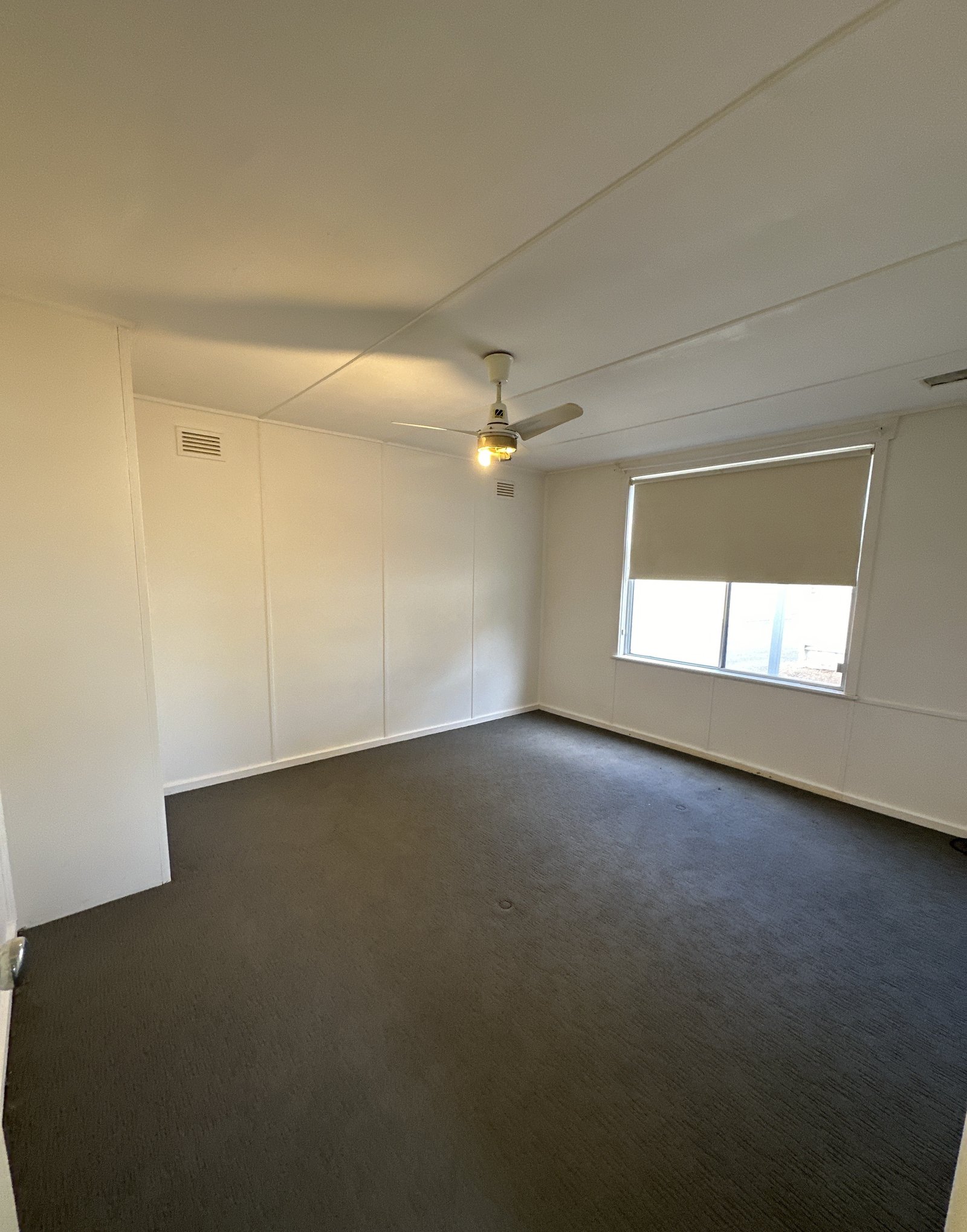 2 Flinders Court TUMUT 4