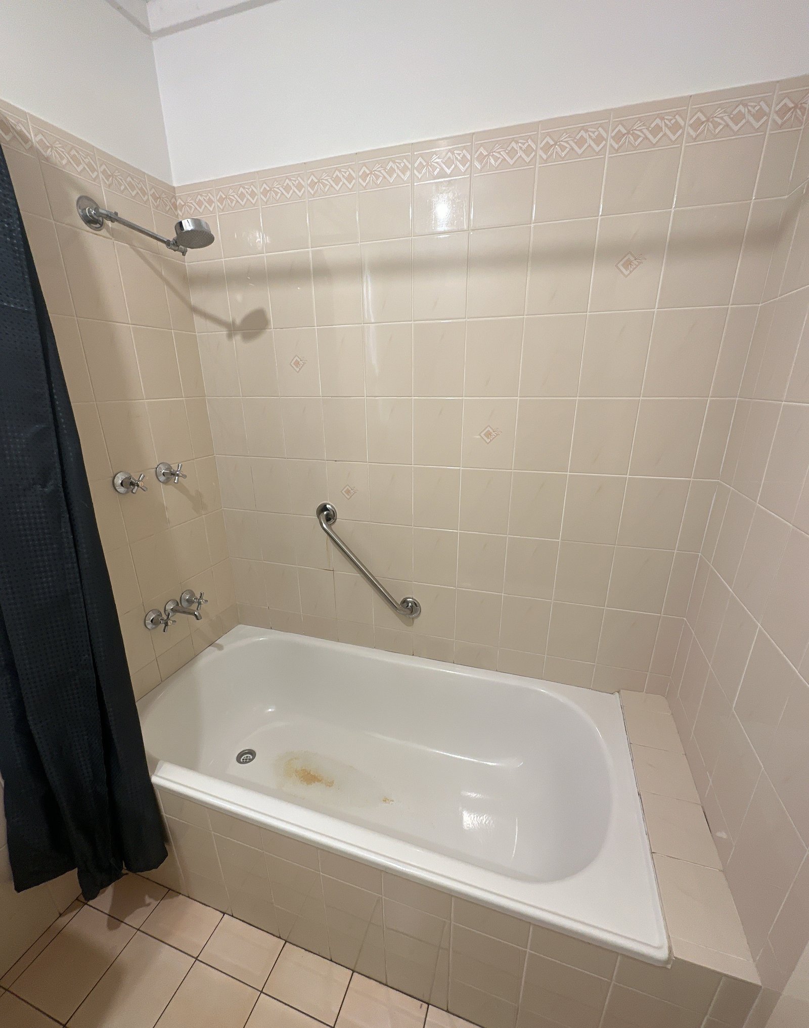 2 Flinders Court TUMUT 5