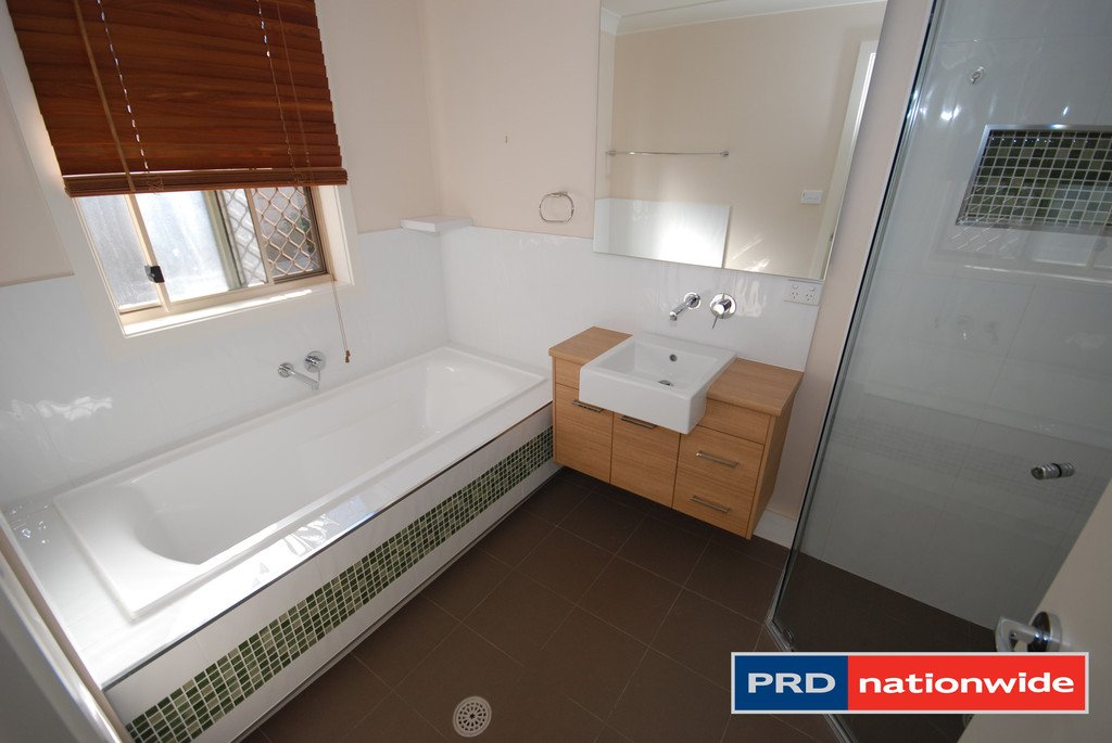 2 Flynn Place BUNGENDORE 11