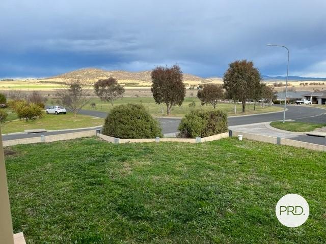 2 Flynn Place BUNGENDORE 12