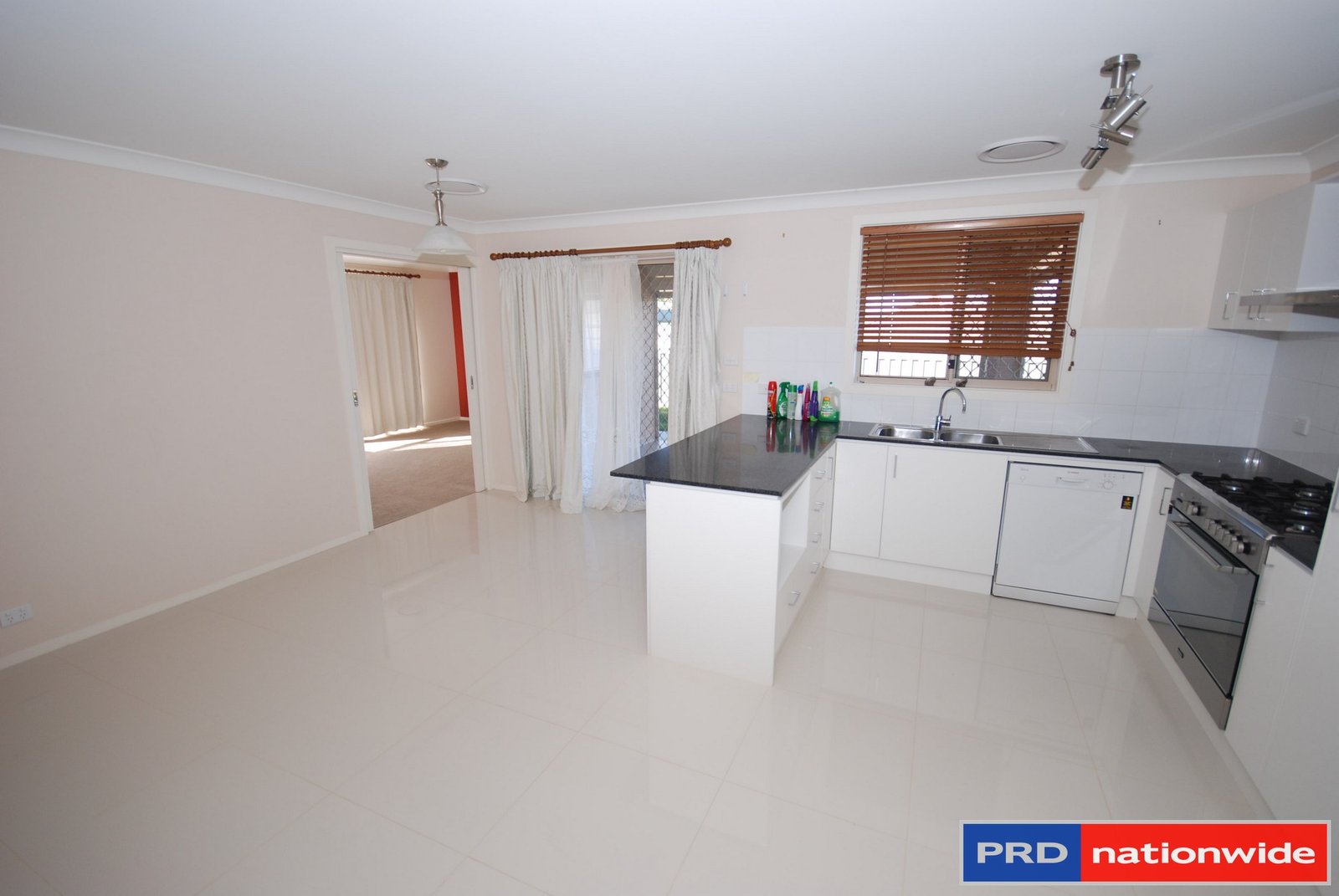 2 Flynn Place BUNGENDORE 11