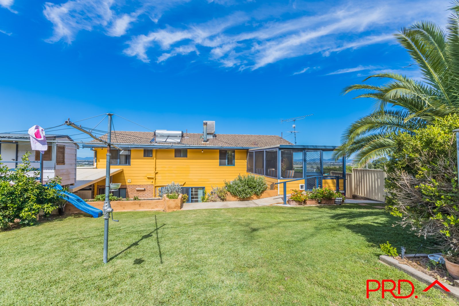 2 Ford Street TAMWORTH 18