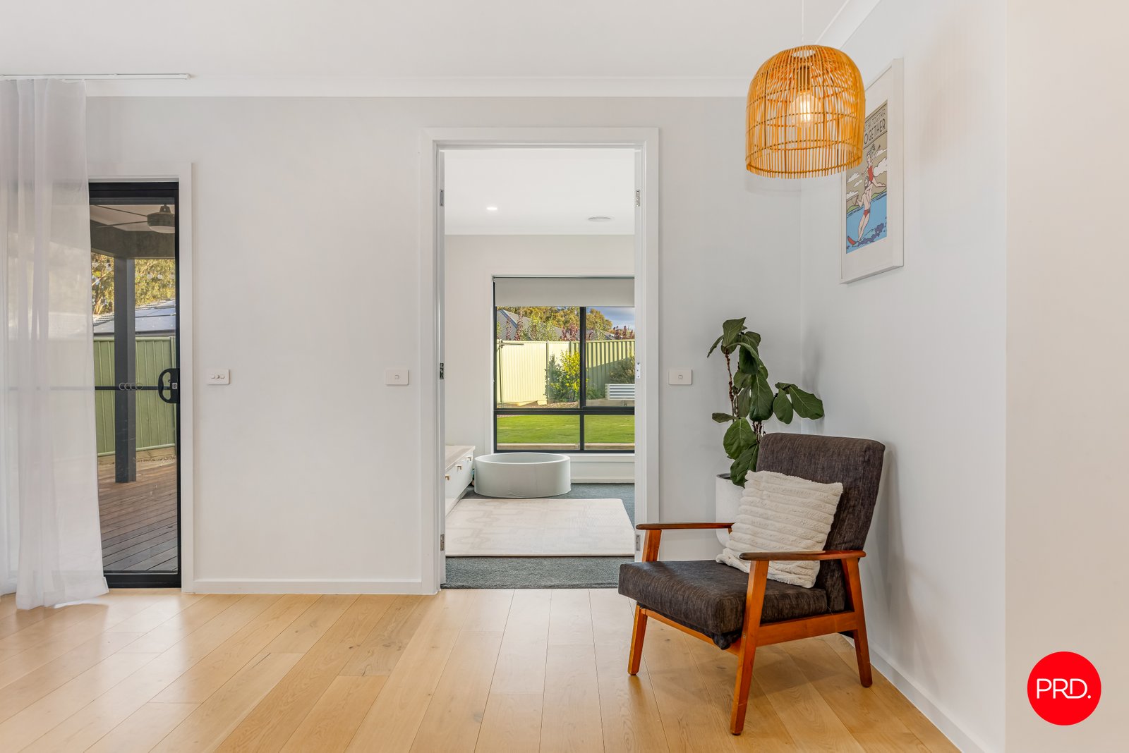 2 Forth Court JUNORTOUN 8