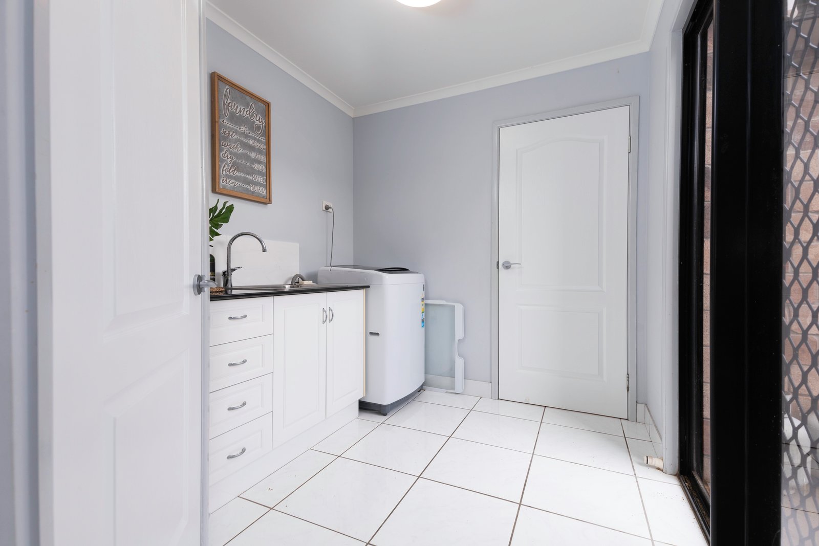 2 Friarbird Avenue BLACKS BEACH 18