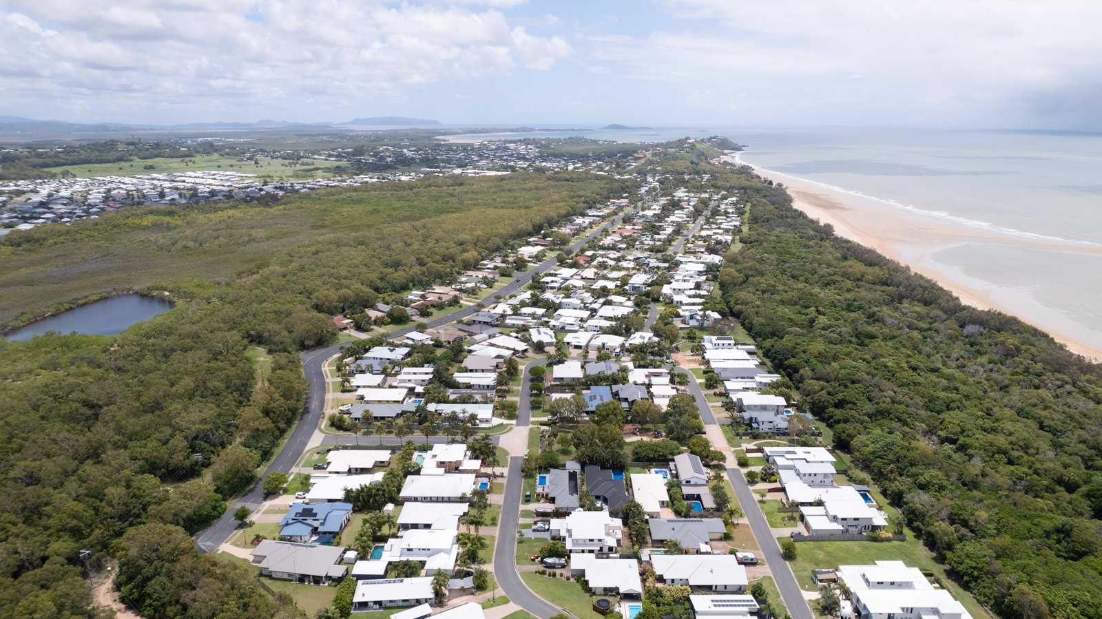 2 Friarbird Avenue BLACKS BEACH 25