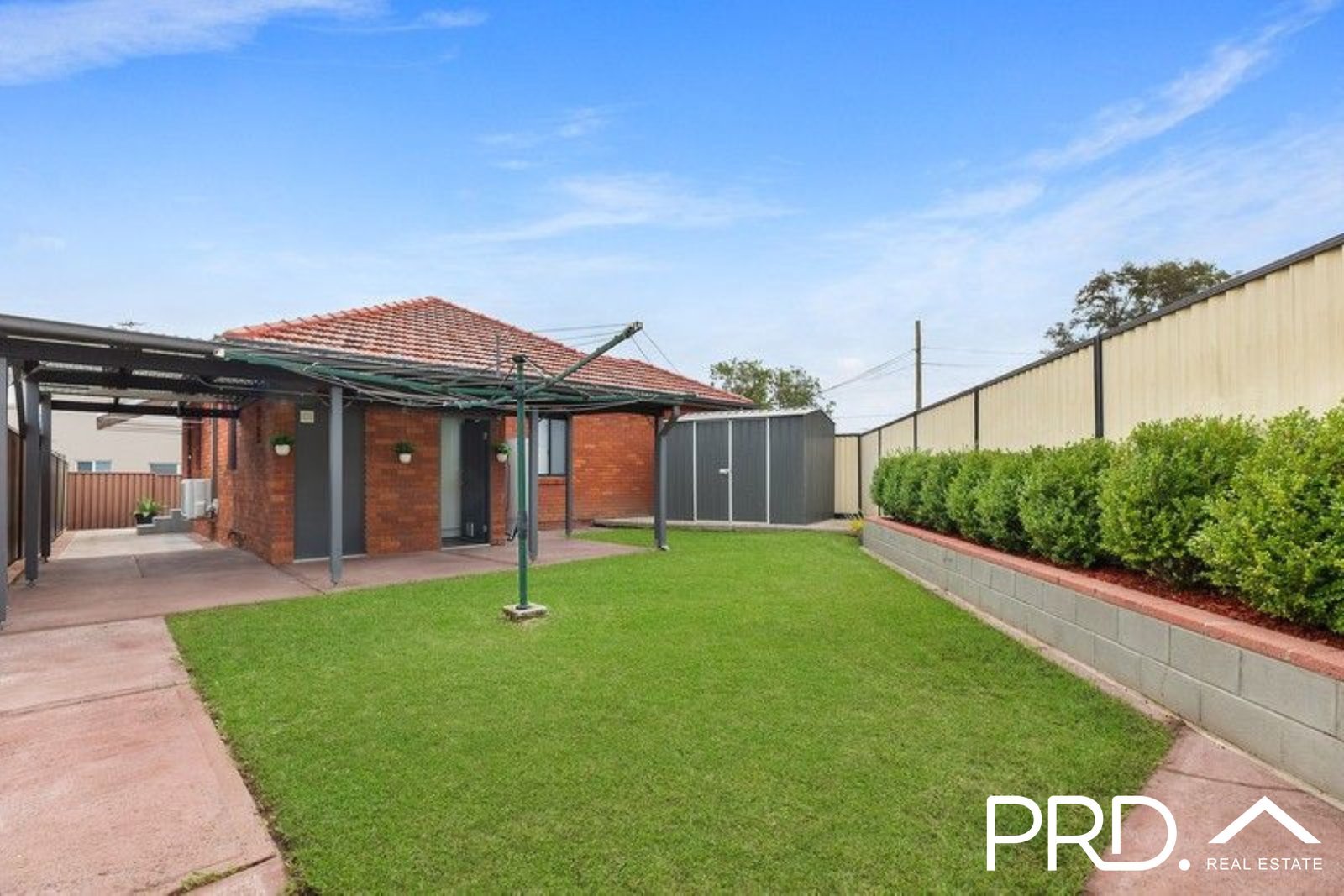 2 Garden Place PICNIC POINT 6