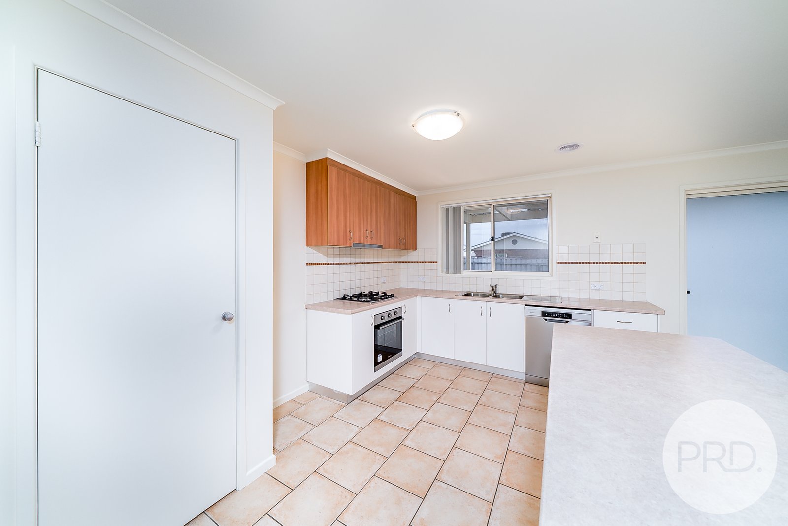 2 Garru Place WAGGA WAGGA 3