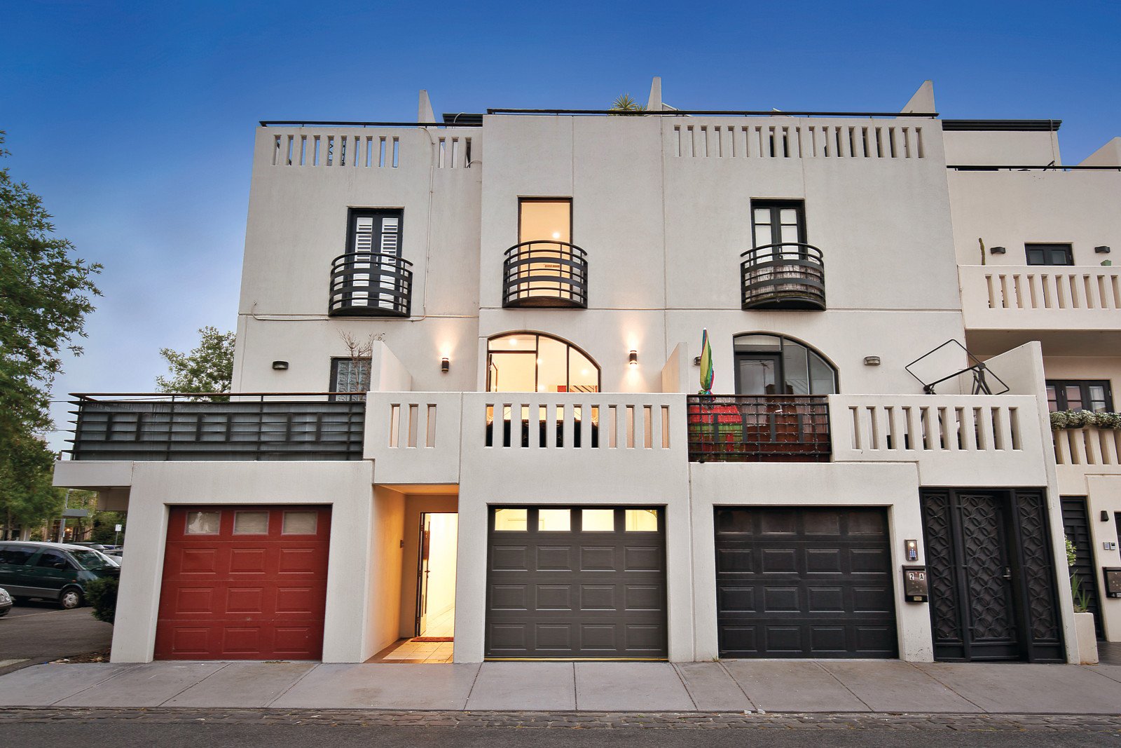 2 Gatehouse Lane, Albert Park, VIC